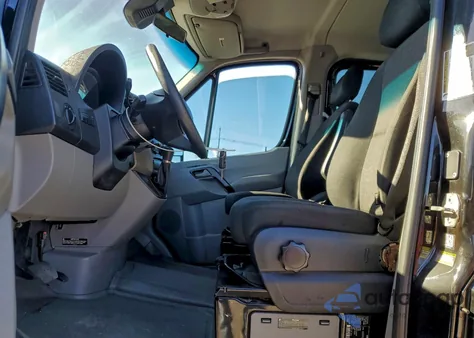 2016 Mercedes-Benz Sprinter 2500 z USA, uszkodzony, nr VIN WDZPE7CD6GP186569